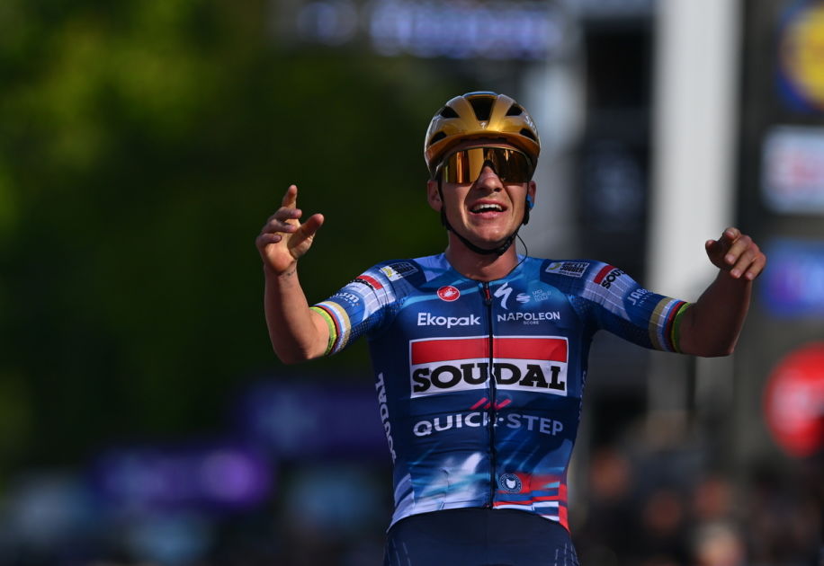 Remco Evenepoel wins Brabantse Pijl