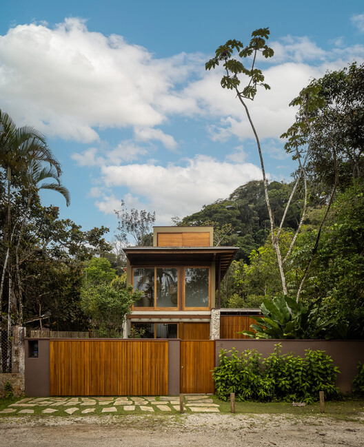 ISA Residence / Pitta Arquitetura - Image 5 of 34