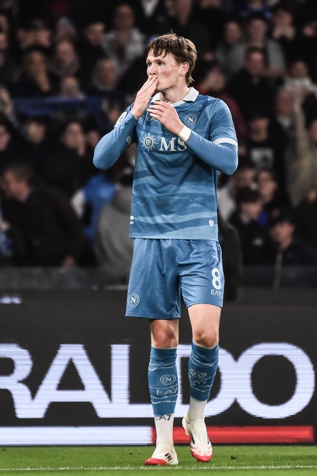 Scott McTominay of SSC Napoli celebrates scoring a goal.