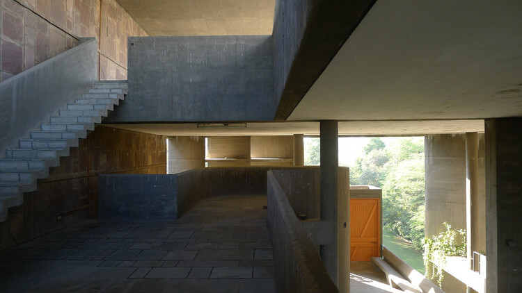 The Colonial Legacy of Concrete in the Global South - Image 6 of 8