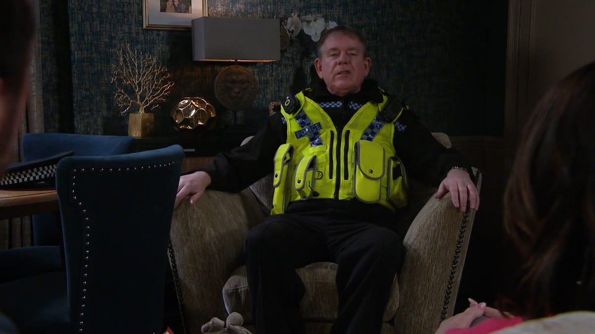 preview for Emmerdale's Liam receives attack update (ITV)