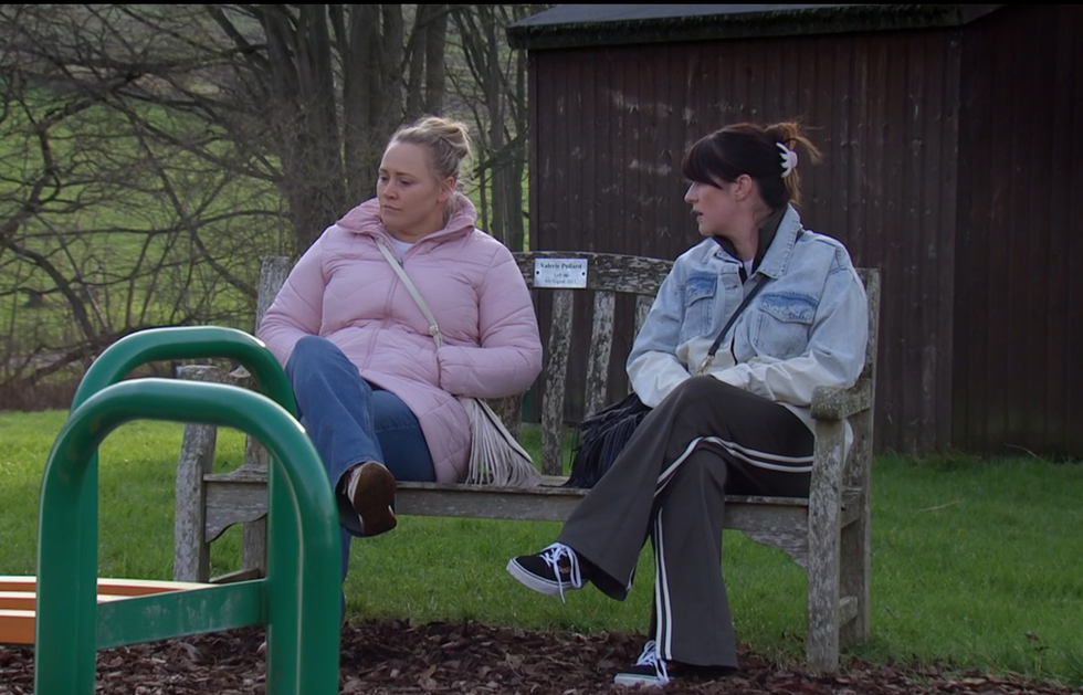 tracy and kerry in emmerdale
