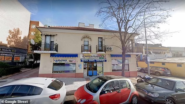 Street-level view of Cascanueces nursery school.