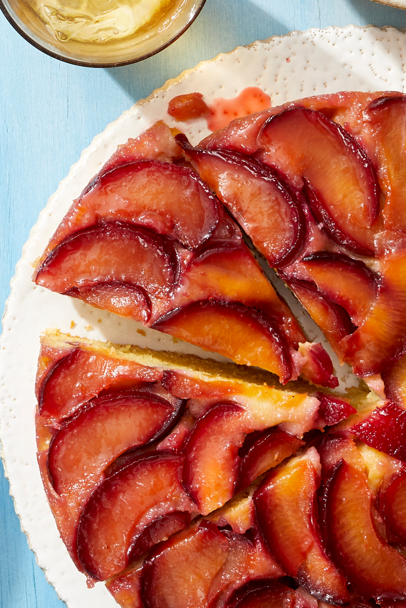 upsidedown plum cake
