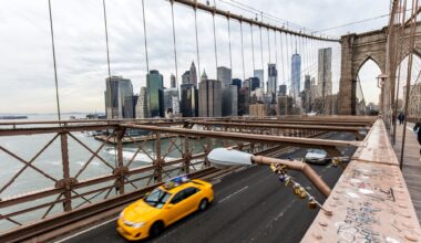 USA, New York City, traffic on Brooklyn Bridge
