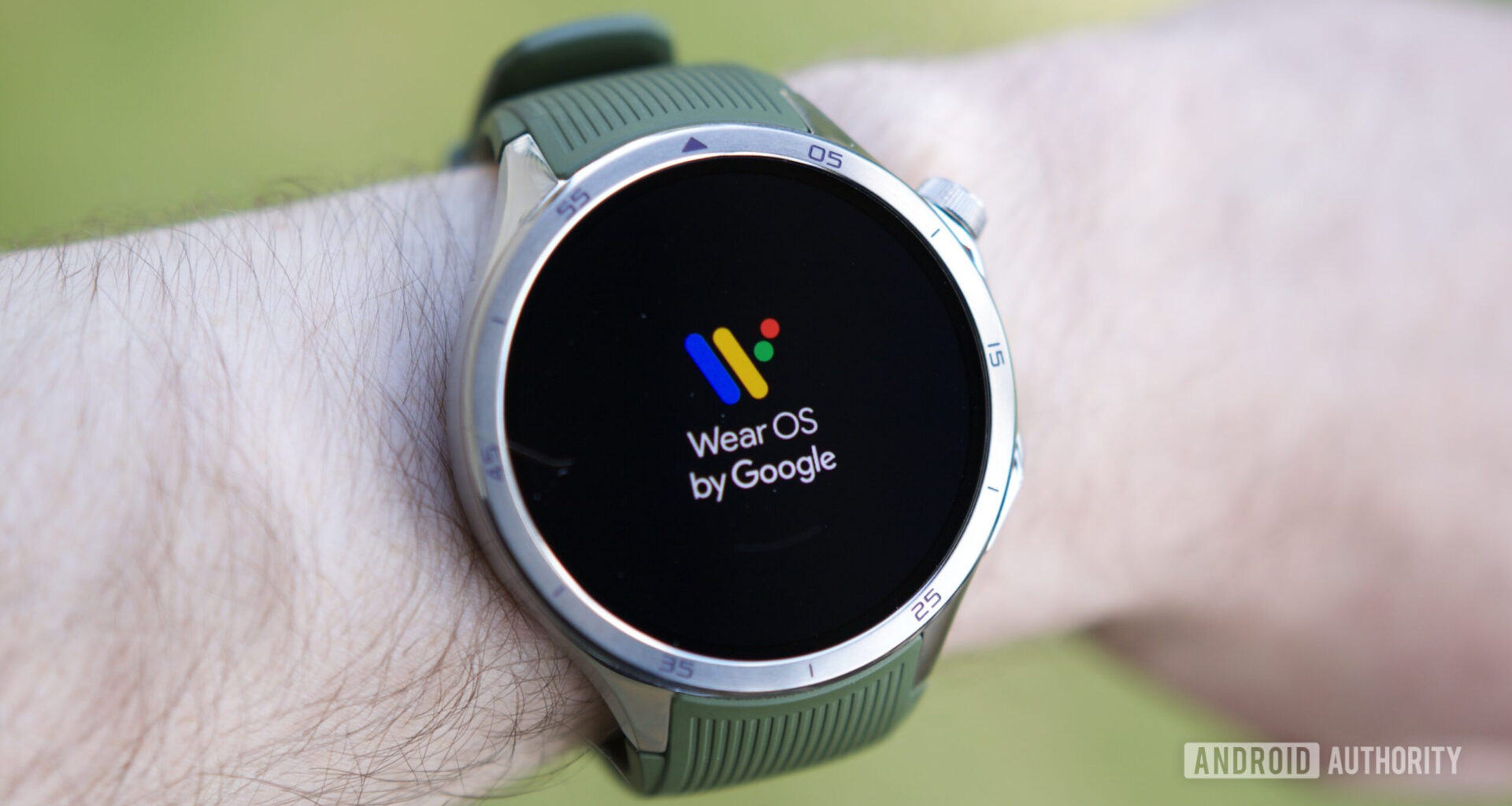 Wear OS logo on the OnePlus Watch 3.