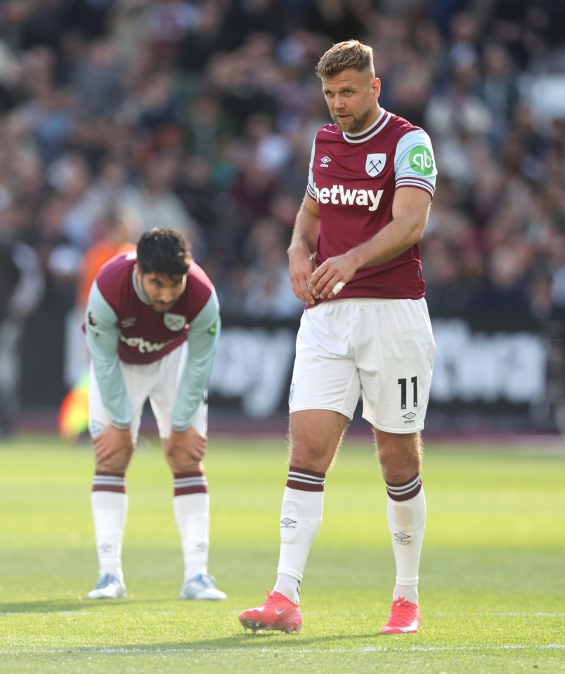 The Hammers threw away a lead against bottom side Southampton