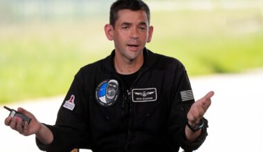 Billionaire highlights Mars trip for astronauts in bid to become NASA's next chief