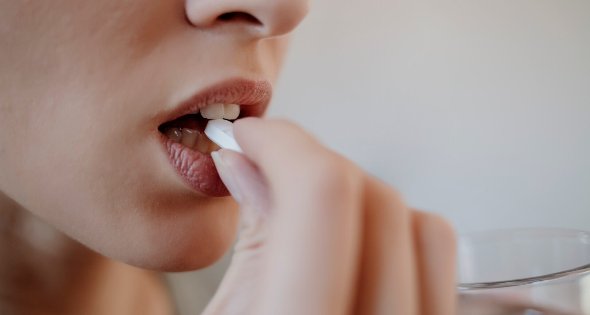 Woman left with ‘dark, yellow, foul-smelling discharge’ after taking hair growth supplement - as docs issue warning