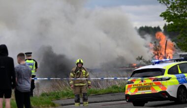 Four fire engines frantically battle roaring Glasgow blaze as cops lock down roads