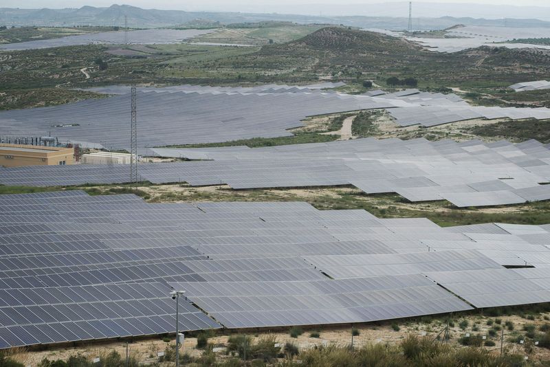 US tariffs, Europe slowdown reshape global solar panels trade