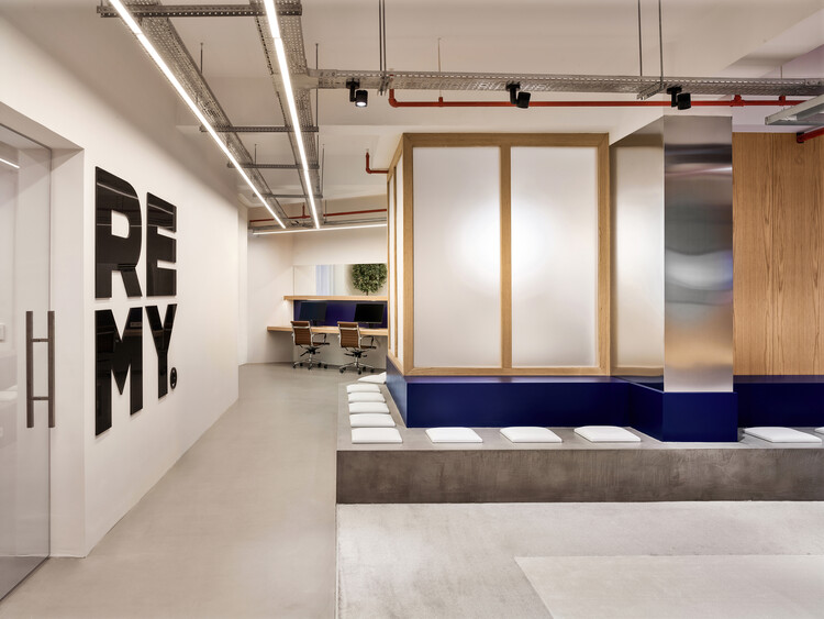 Remy Global Office Interior  / KAT73 - Image 6 of 29