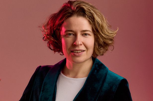 Holly Redford Jones will be bringing her new show I Was Dancing In The Lesbian Bar to Manchester this month