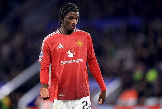 Ayden Heaven in action for Manchester United.