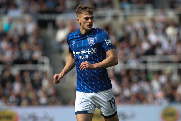 Liam Delap in action for Ipswich Town.