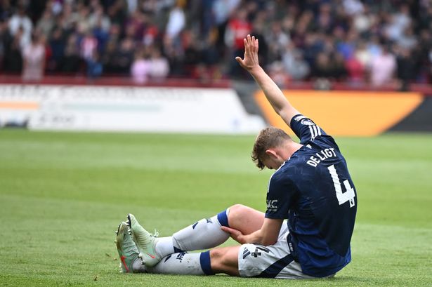 De Ligt has picked up a knock
