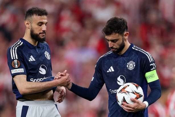 Ruben Amorim faces a Manchester United team selection decision with Noussair Mazraoui at risk of injury.