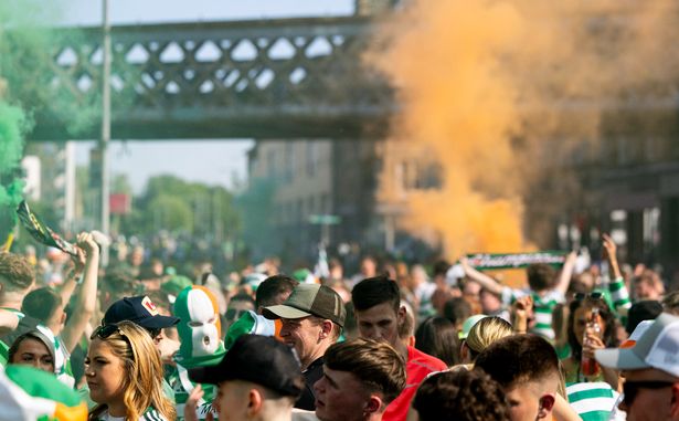 Smoke fills the Trongate