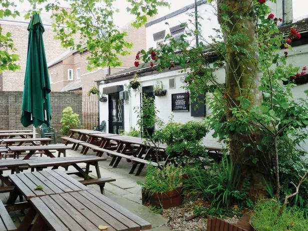 Ye Crake's famous beer garden