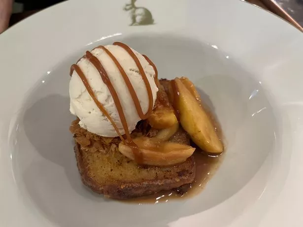 Pain perdu, apples and vanilla ice cream