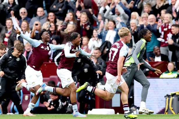 Players of Aston Villa celebrate victory after defeating Manchester City during the The FA Youth Cup Final match