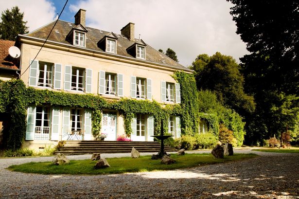 The Château de Memanat and its grounds