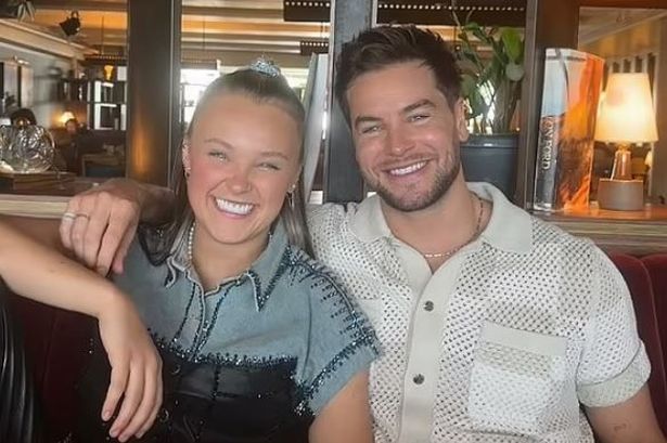 JoJo Siwa reunites with 'soulmate' Chris Hughes in intimate photo