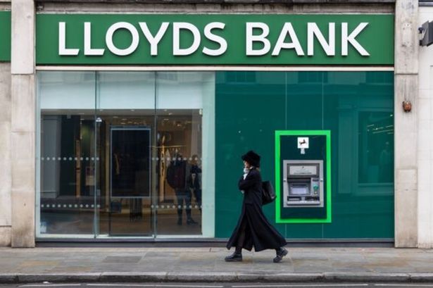 Warning issued to anyone who is banking with Lloyds Bank 'next week'