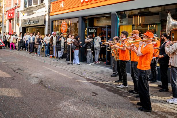 Photo shows queue for Popeyes opening in Leeds
