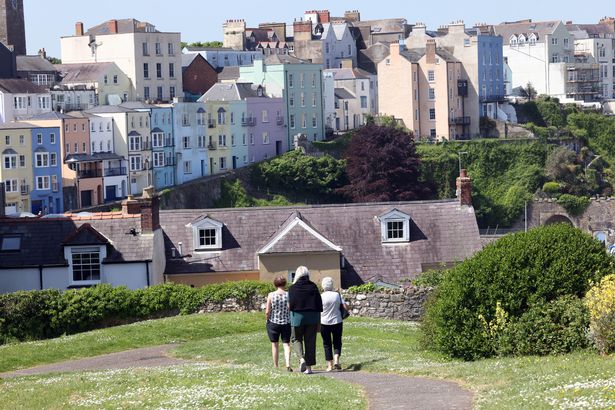 People enjoy the sunshine in Tenby 
