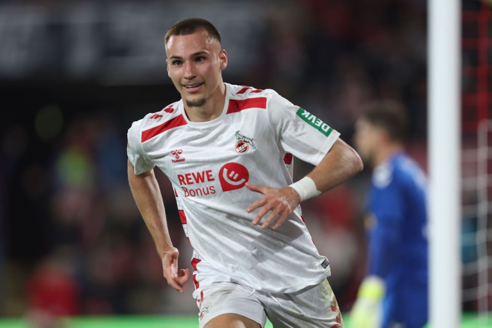 Tim Lemperle of 1. FC Köln celebrating a goal.