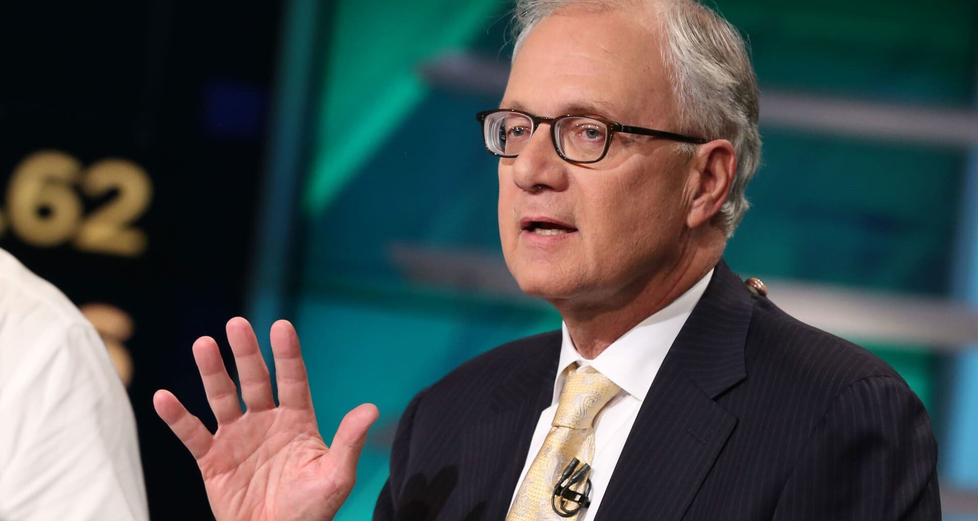 Ed Yardeni cuts recession odds, raises S&P 500 target back up to 6,500