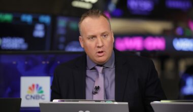 Two tech names bucking the market turbulence with businesses that can beat a recession
