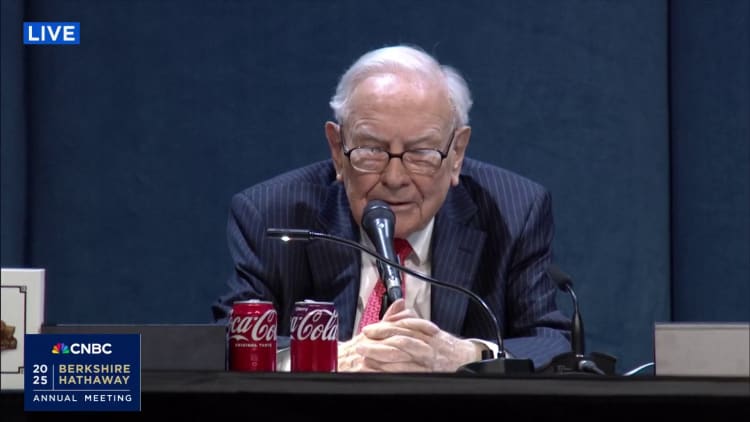 Buffett on still believing in America: The luckiest day of my life was being born in the U.S.