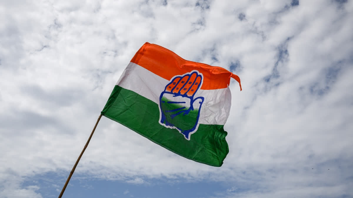 The Congress on Sunday said former Prime Minister Indira Gandhi stood up to the US pressure and went ahead with a military operation that led to the creation of Bangladesh and division of Pakistan in 1971