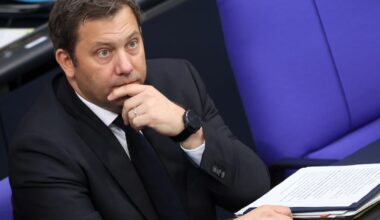 German finance chief urges ‘serious’ EU-US talks after Trump tariff threat – POLITICO