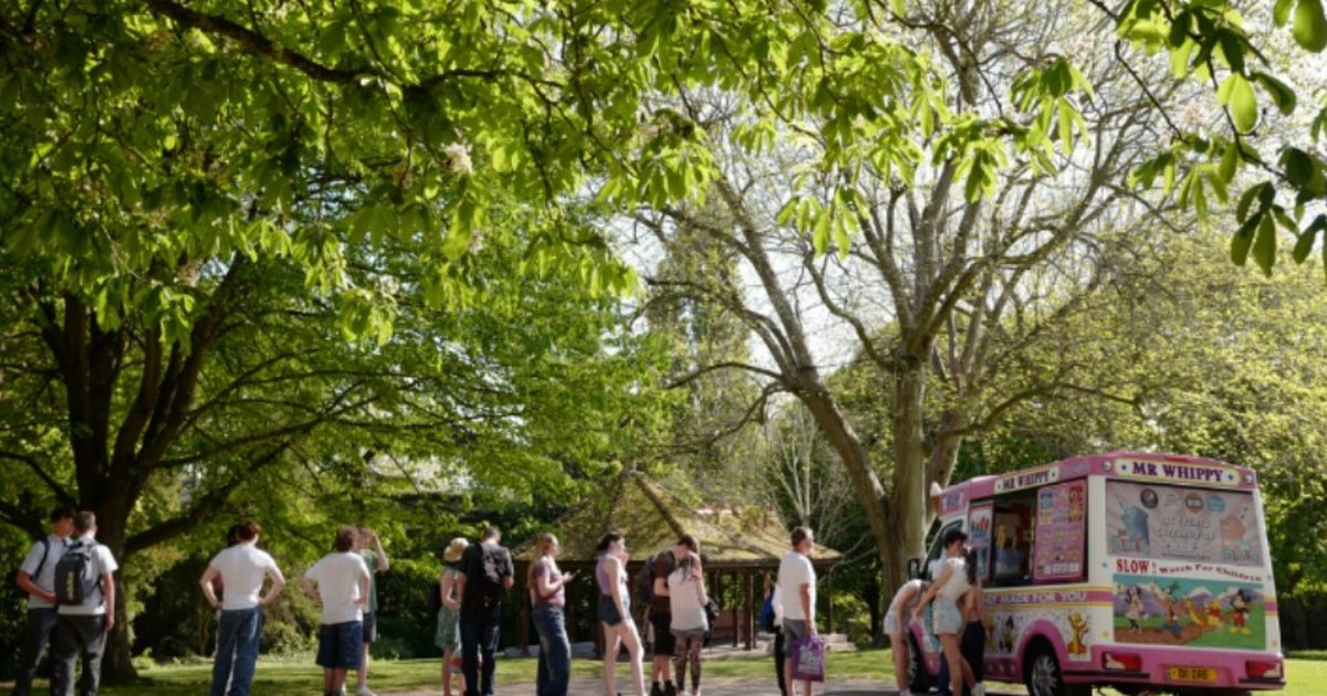 Exact hour UK mini-heatwave ends with temperatures suddenly dropping 24C