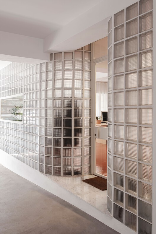 XT97 Modernist Housing / Lara Vartzioti - Image 5 of 24