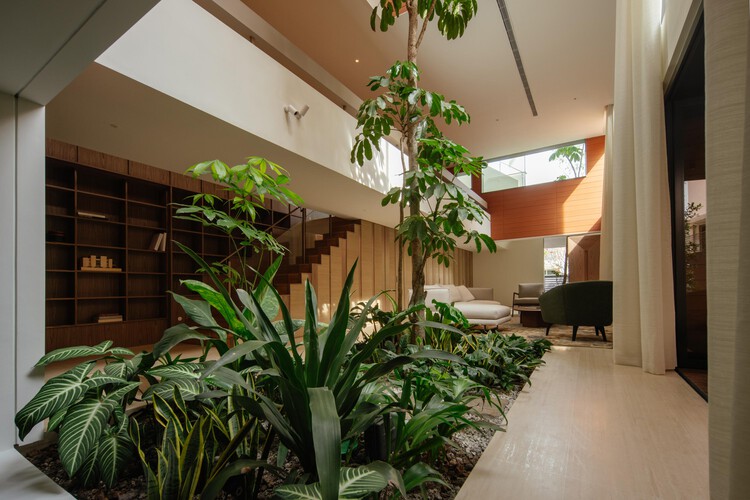 In-Between House / Super Assembly - Image 2 of 28