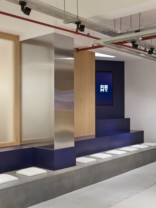 Remy Global Office Interior  / KAT73 - Image 8 of 29