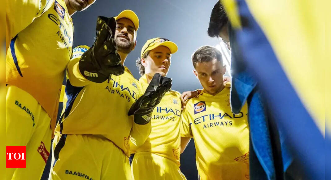 'Let it be plans Ravi Bhai': MS Dhoni to Shastri when asked about Powerplay approach | Cricket News