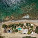 The Echo of the Sea Holiday Home / Entopos Architects - Image 2 of 24