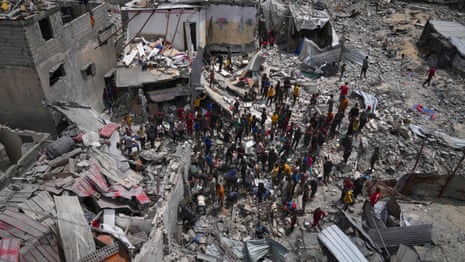  Israeli attacks on southern Gaza kill at least 40 people – video