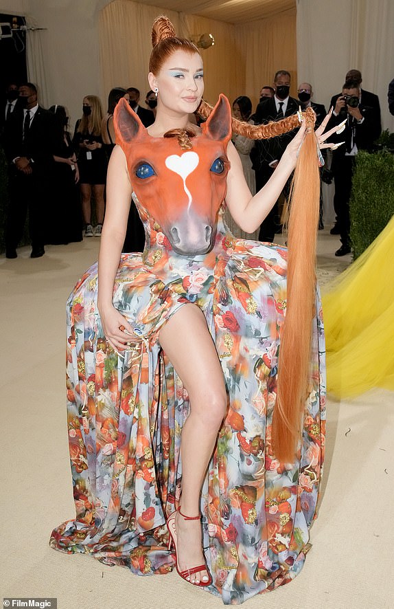 NEW YORK, NEW YORK - SEPTEMBER 13: Kim Petras attends The 2021 Met Gala Celebrating In America: A Lexicon Of Fashion at Metropolitan Museum of Art on September 13, 2021 in New York City. (Photo by Jeff Kravitz/FilmMagic)