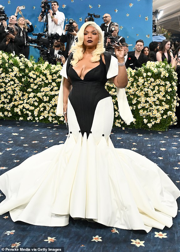 Lizzo at The 2025 Met Gala Celebrating "Superfine: Tailoring Black Style" held at the Metropolitan Museum of Art on May 05, 2025 in New York, New York. (Photo by Michael Buckner/Penske Media via Getty Images)
