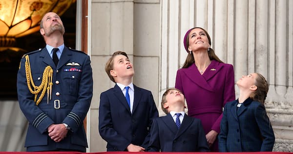 Britain's VE Day parade draws thousands celebrating 80th anniversary