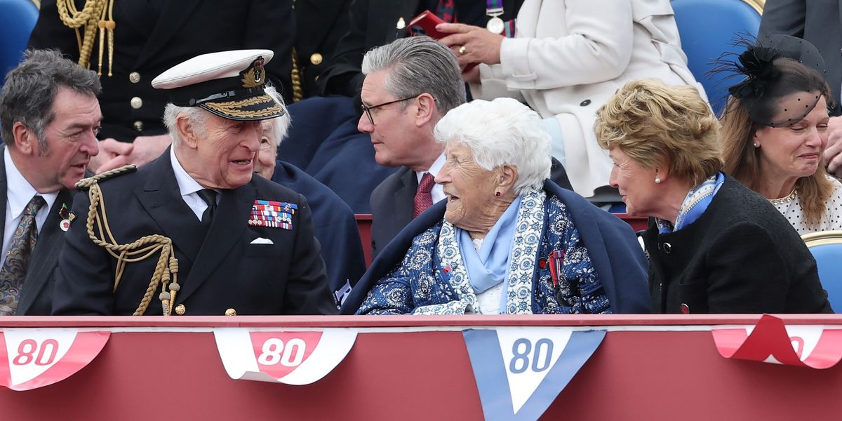 King Charles pictured alongside Princess Diana's sister amid Prince Harry feud