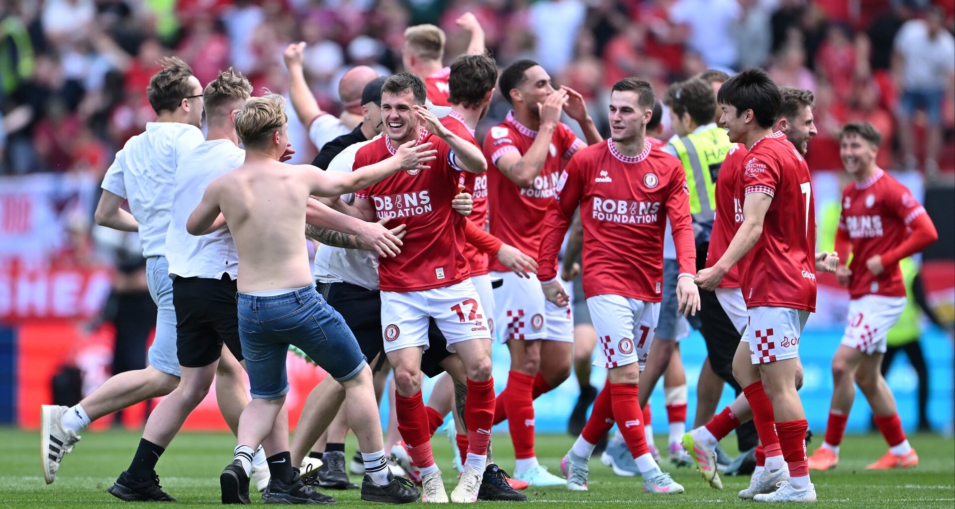Bristol City vs Sheffield United LIVE commentary: Premier League hopefuls kick-off Championship playoffs