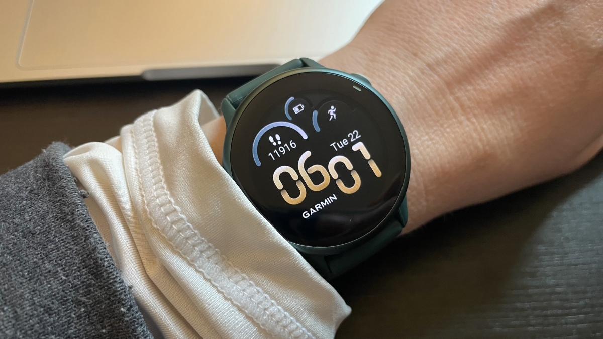 Review: Garmin's Vivoactive 6 Is the New Version of Their Most Underrated Fitness Watch