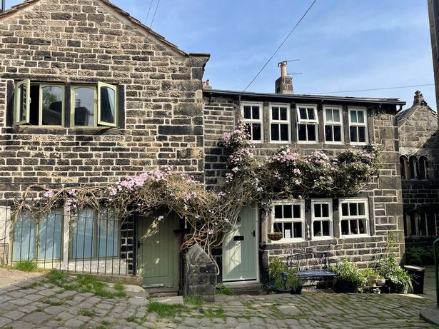 Cottages in the village of Heptonstall 